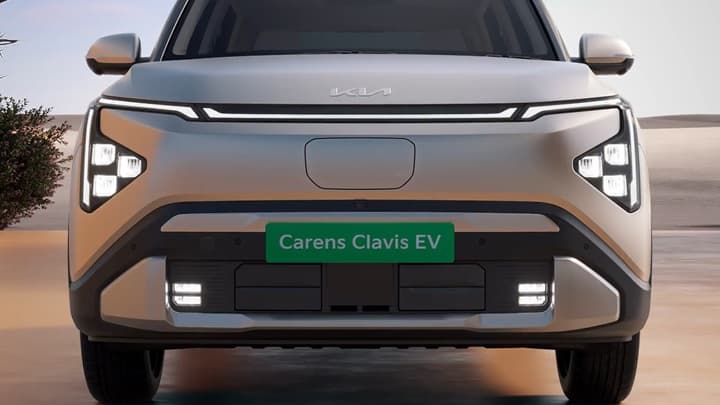 Carens Clavis EV Image 10