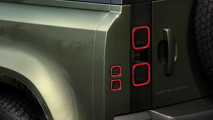 Defender 130 Image 10