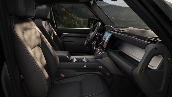 Defender 130 Image 15