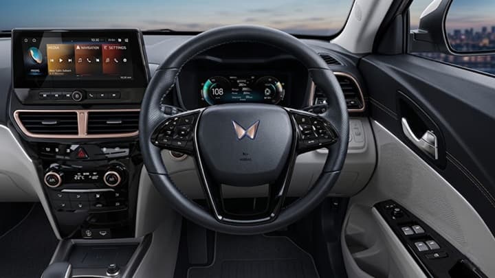 XUV 3XO EV Image 9