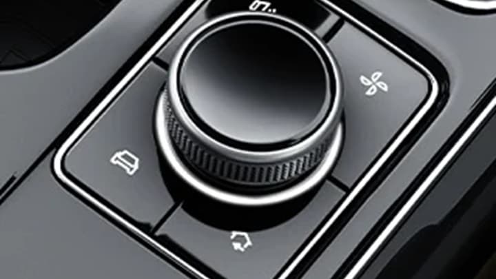 XUV 7X0 Image 16