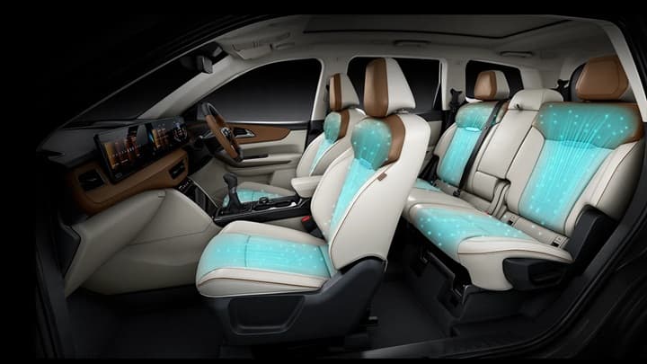 XUV 7X0 Image 17