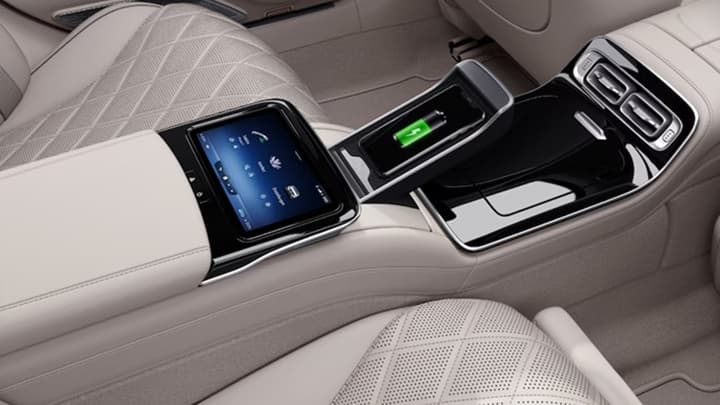 AMG S 63 E Performance Image 22