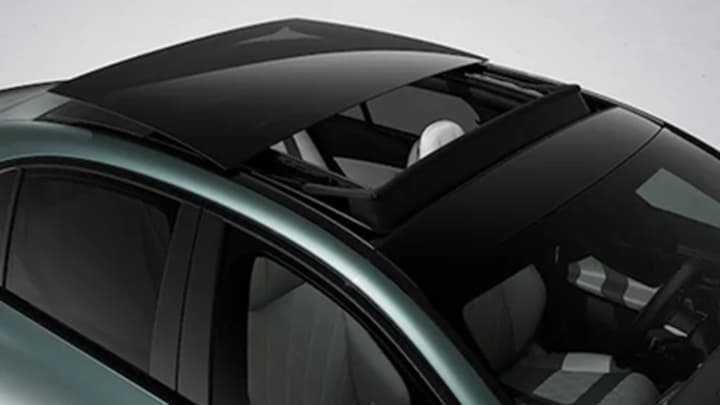 E-Class Image 6