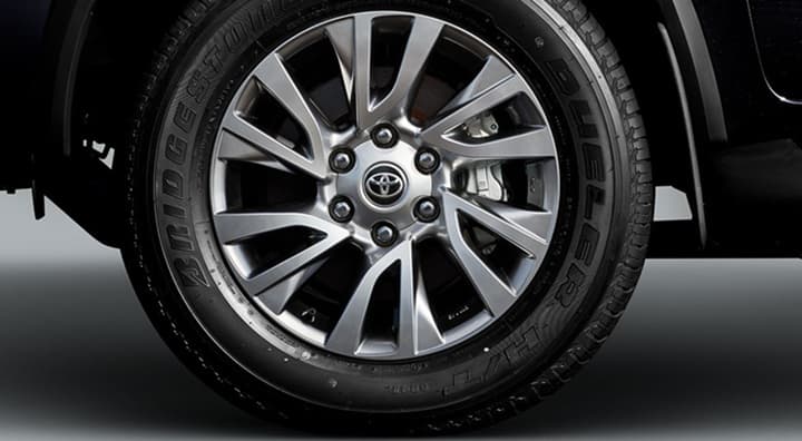 Fortuner Image 10