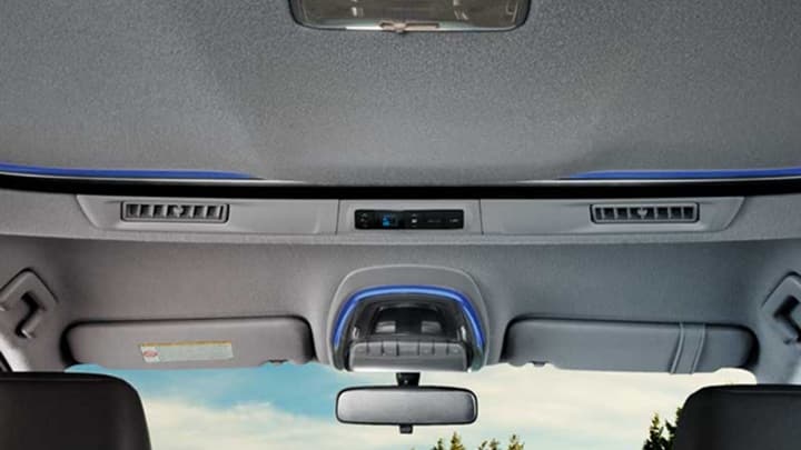 Innova Crysta Image 18