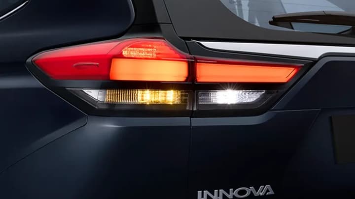 Innova Hycross Image 14