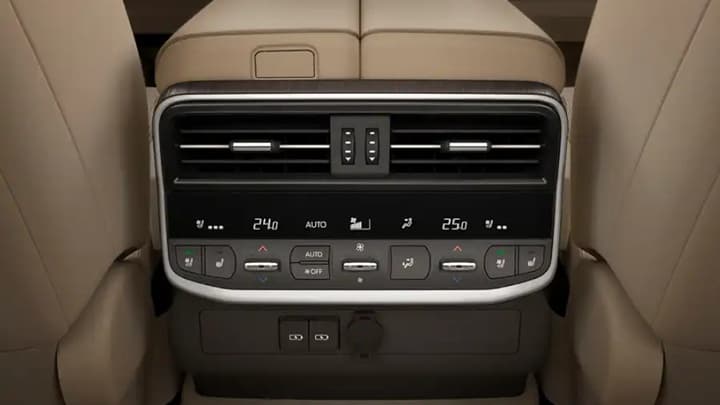 Land Cruiser Image 15